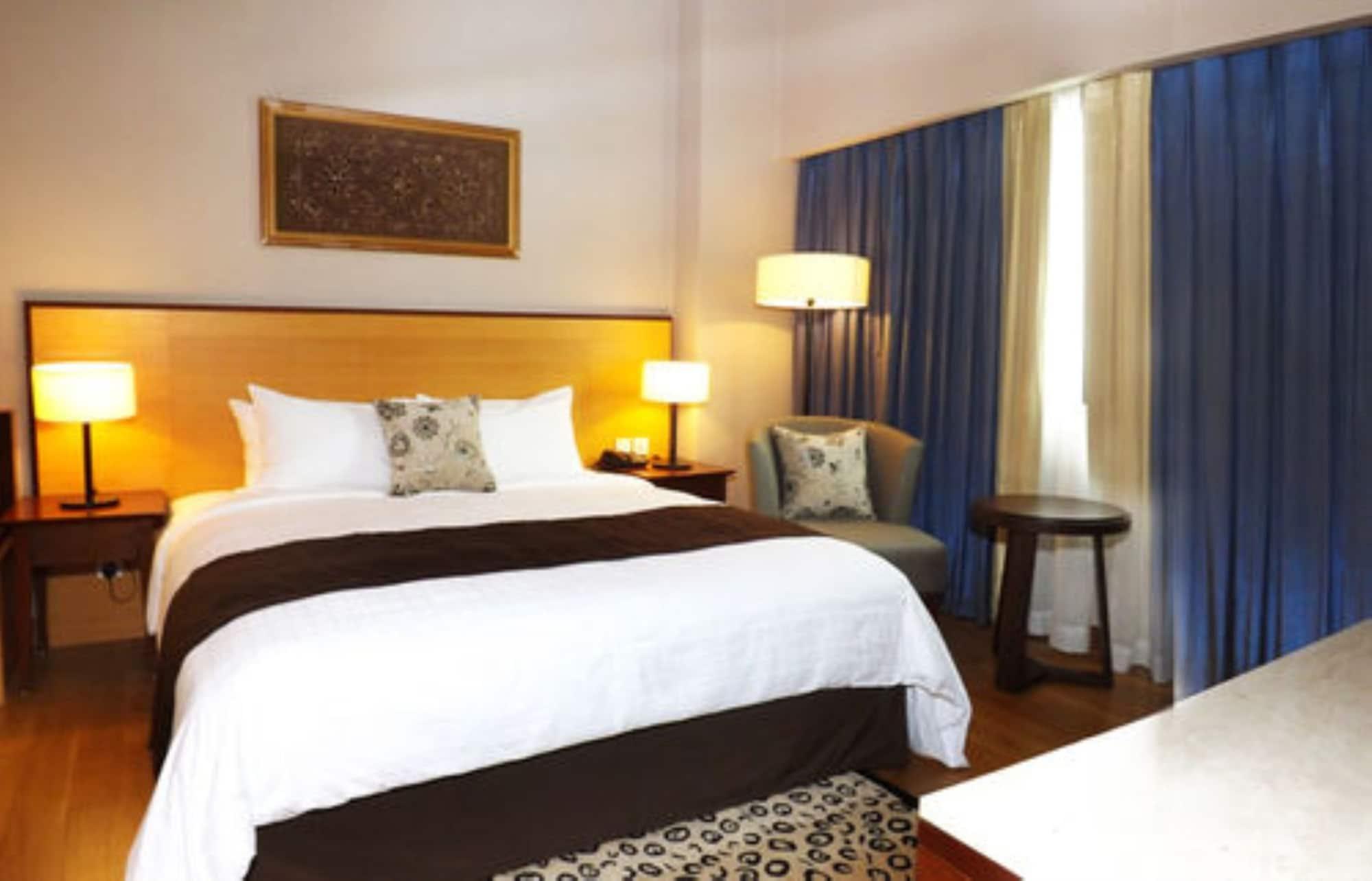 Summit Parkview Yangon Hotel Buitenkant foto
