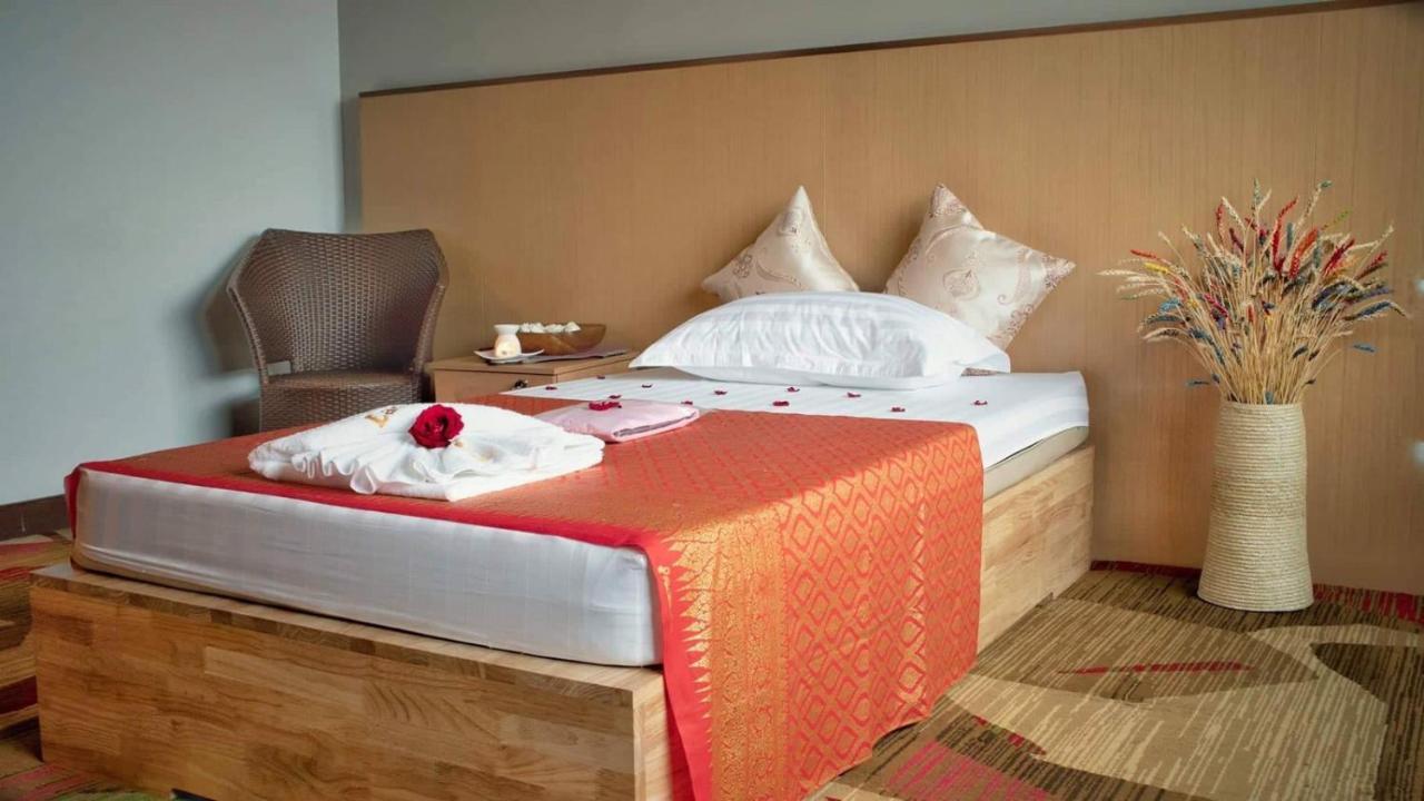 Summit Parkview Yangon Hotel Buitenkant foto