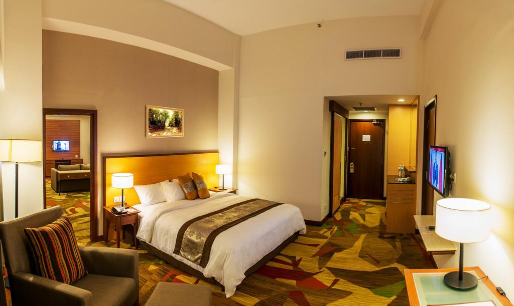 Summit Parkview Yangon Hotel Buitenkant foto