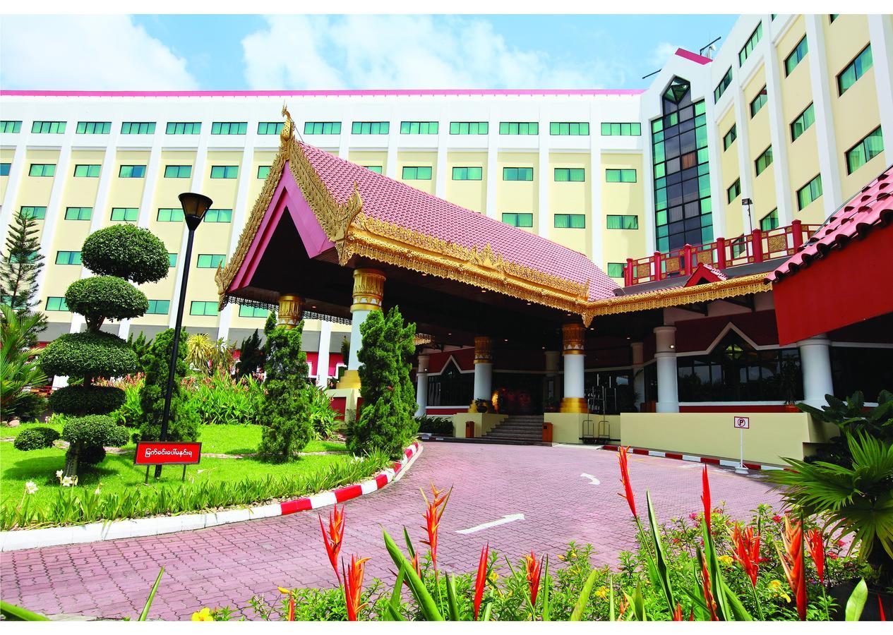 Summit Parkview Yangon Hotel Buitenkant foto